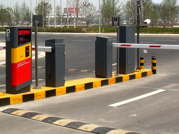 智能交通監(jiān)控系統(tǒng)功能升級(jí)，實(shí)現(xiàn)多場(chǎng)景應(yīng)用